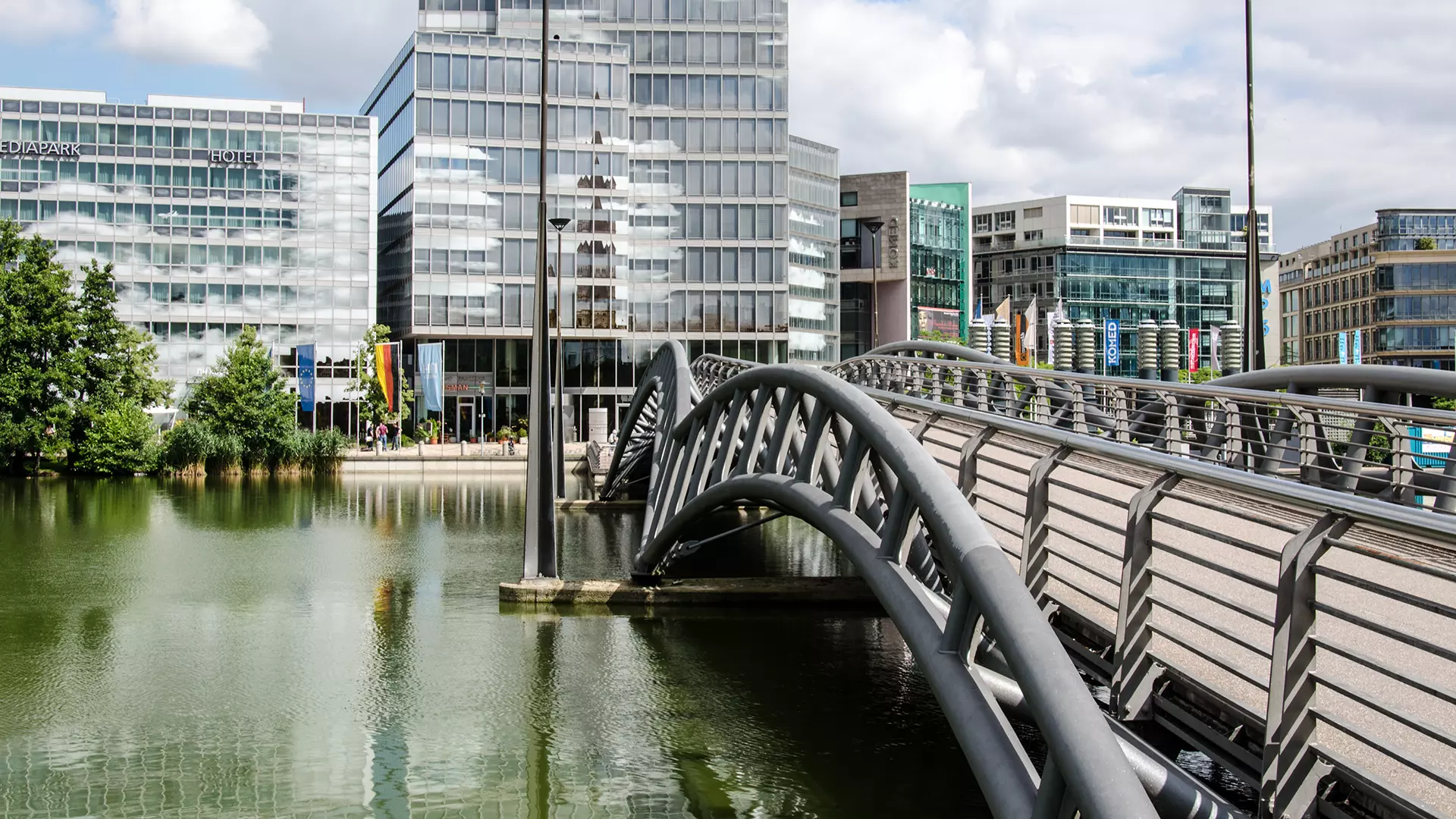 Brücke im Mediapark