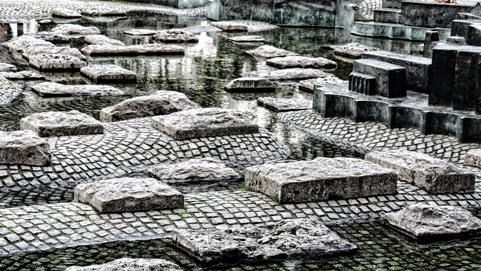 Brunnen im Rheingarten